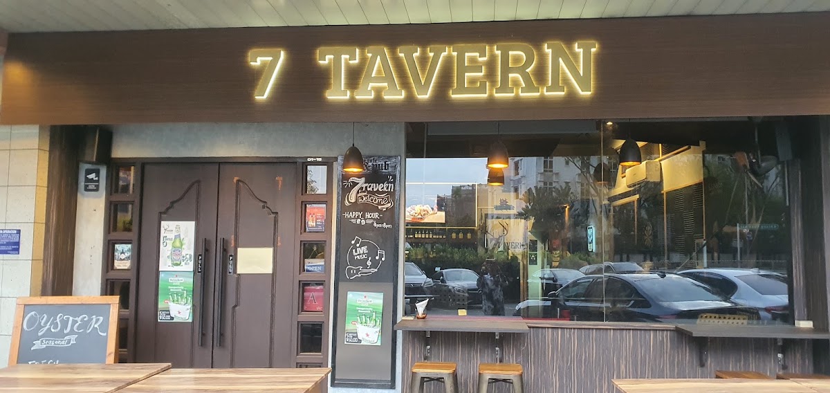 7 Tavern photo 1